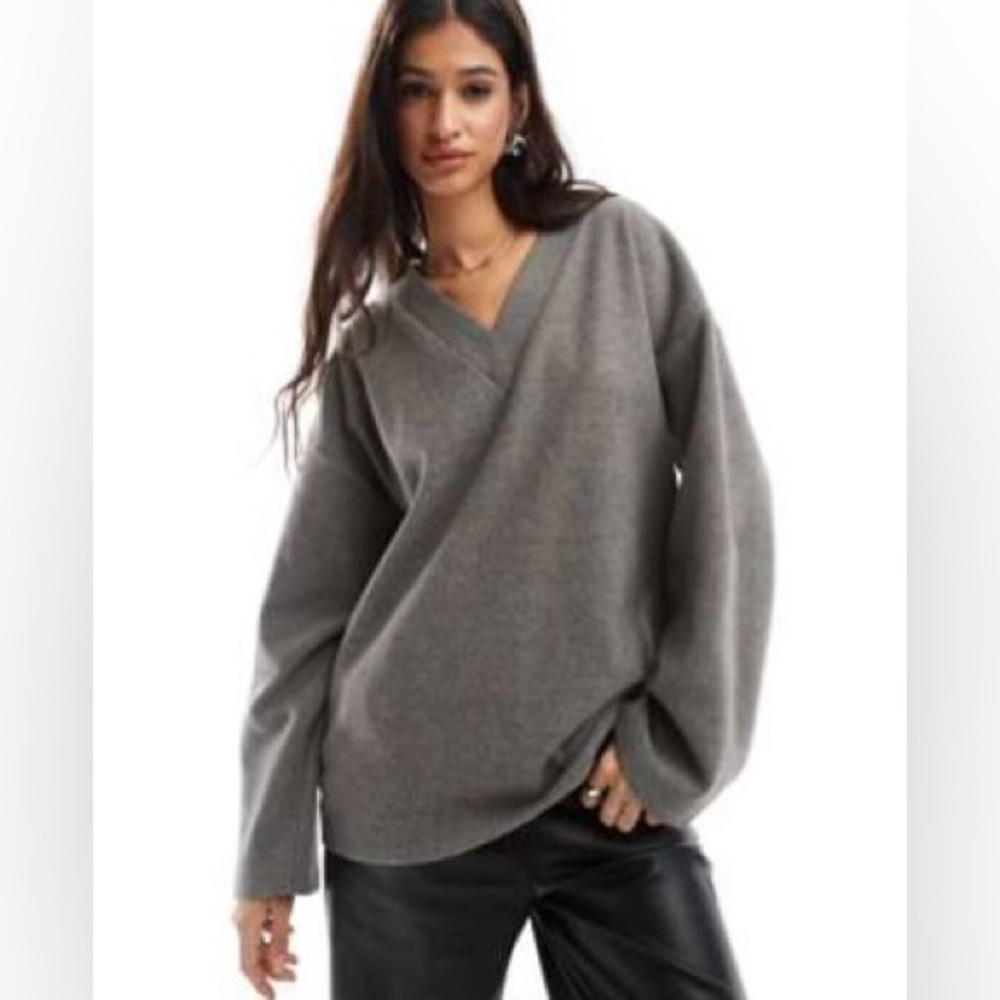 Grey V-neck oversized sweater NWOT